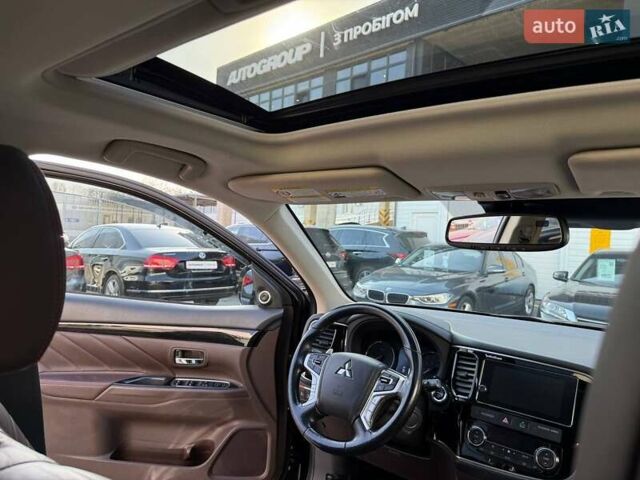 Черный Мицубиси Аутлендер, объемом двигателя 2 л и пробегом 67 тыс. км за 23000 $, фото 55 на Automoto.ua