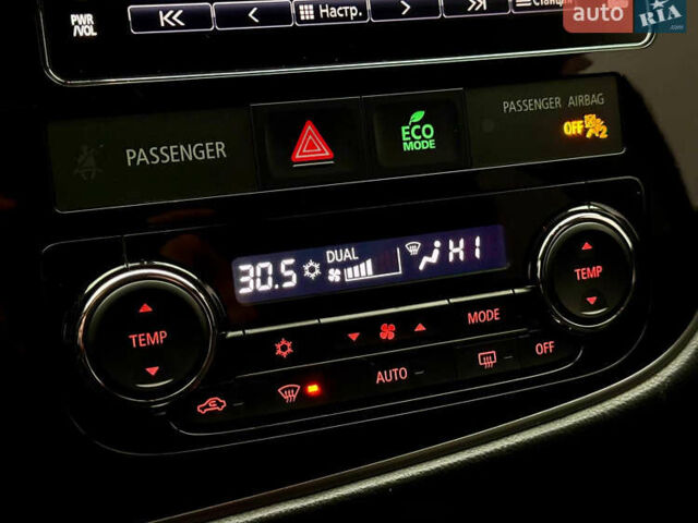 Чорний Міцубісі Аутлендер, об'ємом двигуна 2 л та пробігом 79 тис. км за 22900 $, фото 26 на Automoto.ua