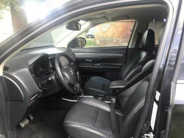 Черный Мицубиси Аутлендер, объемом двигателя 2.4 л и пробегом 125 тыс. км за 11200 $, фото 13 на Automoto.ua