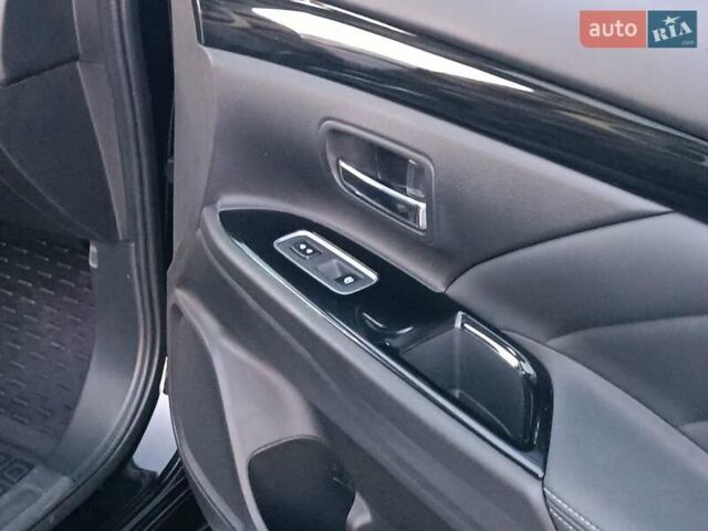 Чорний Міцубісі Аутлендер, об'ємом двигуна 2 л та пробігом 115 тис. км за 23700 $, фото 32 на Automoto.ua