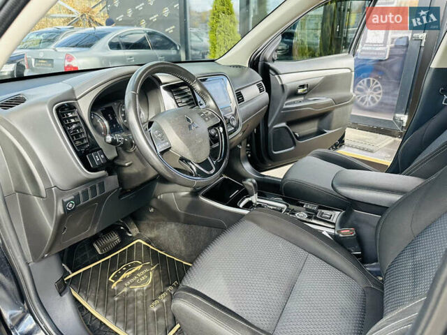 Міцубісі Аутлендер 2018 у Харкові на Automoto.ua Чорний Міцубісі Аутлендер, об'ємом двигуна 2.4 л та пробігом 130 тис. км за 15900 $, фото 13 на Automoto.ua