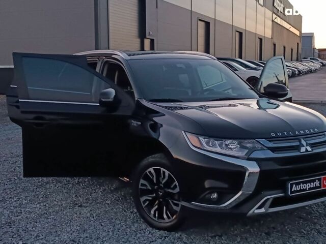 Черный Мицубиси Аутлендер, объемом двигателя 2 л и пробегом 115 тыс. км за 23700 $, фото 41 на Automoto.ua