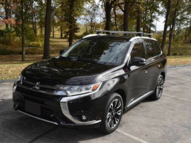 Чорний Міцубісі Аутлендер, об'ємом двигуна 2 л та пробігом 45 тис. км за 14000 $, фото 2 на Automoto.ua