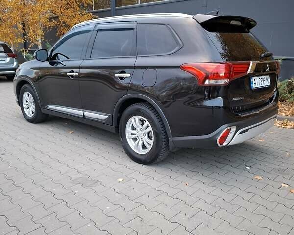 Міцубісі Аутлендер 2018 у Белой Церкве на Automoto.ua Чорний Міцубісі Аутлендер, об'ємом двигуна 2 л та пробігом 121 тис. км за 17800 $, фото 7 на Automoto.ua