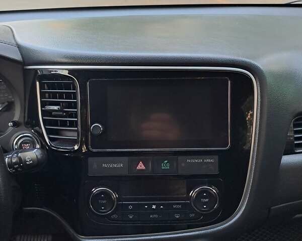 Чорний Міцубісі Аутлендер, об'ємом двигуна 2.4 л та пробігом 140 тис. км за 14800 $, фото 26 на Automoto.ua