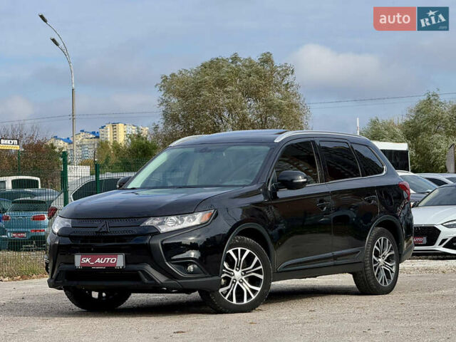 Міцубісі Аутлендер 2018 у Києві на Automoto.ua Чорний Міцубісі Аутлендер, об'ємом двигуна 3 л та пробігом 182 тис. км за 16900 $, фото 67 на Automoto.ua