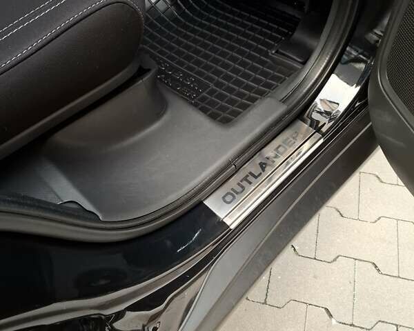 Міцубісі Аутлендер 2018 у Белой Церкве на Automoto.ua Чорний Міцубісі Аутлендер, об'ємом двигуна 2 л та пробігом 121 тис. км за 17800 $, фото 38 на Automoto.ua