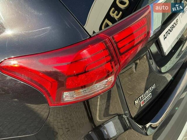 Черный Мицубиси Аутлендер, объемом двигателя 2 л и пробегом 67 тыс. км за 23000 $, фото 13 на Automoto.ua