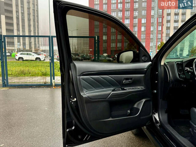 Чорний Міцубісі Аутлендер, об'ємом двигуна 2 л та пробігом 79 тис. км за 22900 $, фото 21 на Automoto.ua