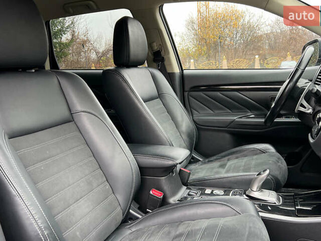 Черный Мицубиси Аутлендер, объемом двигателя 2 л и пробегом 96 тыс. км за 22750 $, фото 18 на Automoto.ua