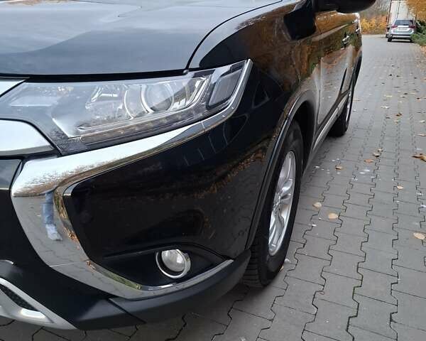 Міцубісі Аутлендер 2018 у Белой Церкве на Automoto.ua Чорний Міцубісі Аутлендер, об'ємом двигуна 2 л та пробігом 121 тис. км за 17800 $, фото 22 на Automoto.ua