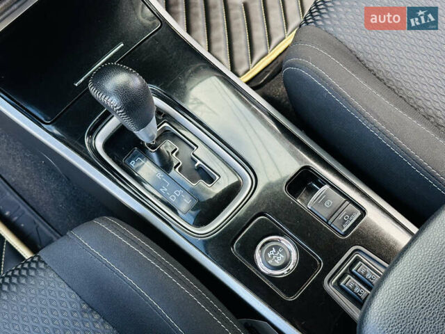 Міцубісі Аутлендер 2018 у Харкові на Automoto.ua Чорний Міцубісі Аутлендер, об'ємом двигуна 2.4 л та пробігом 130 тис. км за 15900 $, фото 32 на Automoto.ua