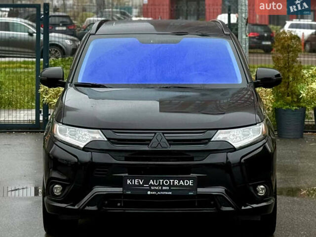 Чорний Міцубісі Аутлендер, об'ємом двигуна 2 л та пробігом 79 тис. км за 22900 $, фото 2 на Automoto.ua