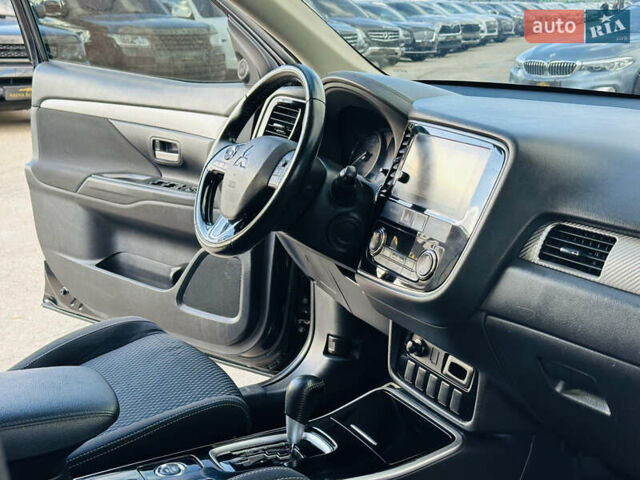 Міцубісі Аутлендер 2018 у Харкові на Automoto.ua Чорний Міцубісі Аутлендер, об'ємом двигуна 2.4 л та пробігом 130 тис. км за 15900 $, фото 24 на Automoto.ua