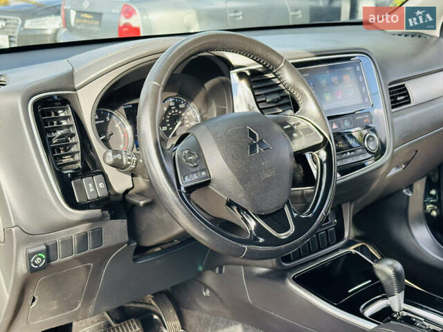 Міцубісі Аутлендер 2018 у Харкові на Automoto.ua Чорний Міцубісі Аутлендер, об'ємом двигуна 2.4 л та пробігом 130 тис. км за 15900 $, фото 14 на Automoto.ua