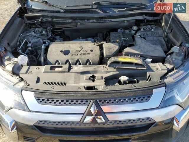 Чорний Міцубісі Аутлендер, об'ємом двигуна 2.4 л та пробігом 153 тис. км за 2800 $, фото 10 на Automoto.ua