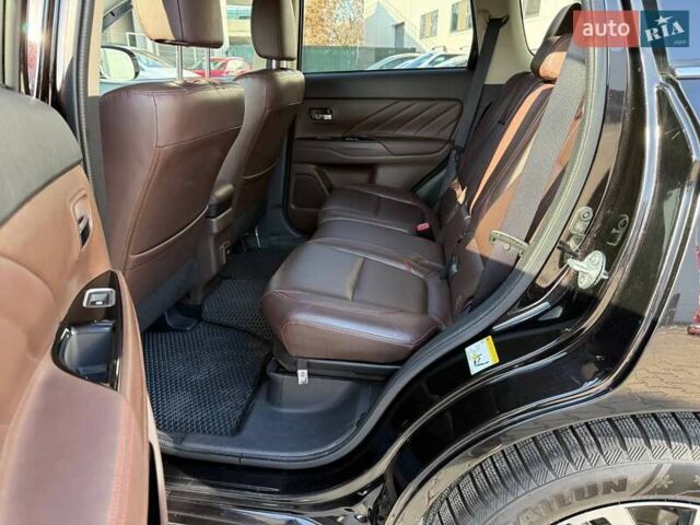 Черный Мицубиси Аутлендер, объемом двигателя 2 л и пробегом 67 тыс. км за 23000 $, фото 23 на Automoto.ua