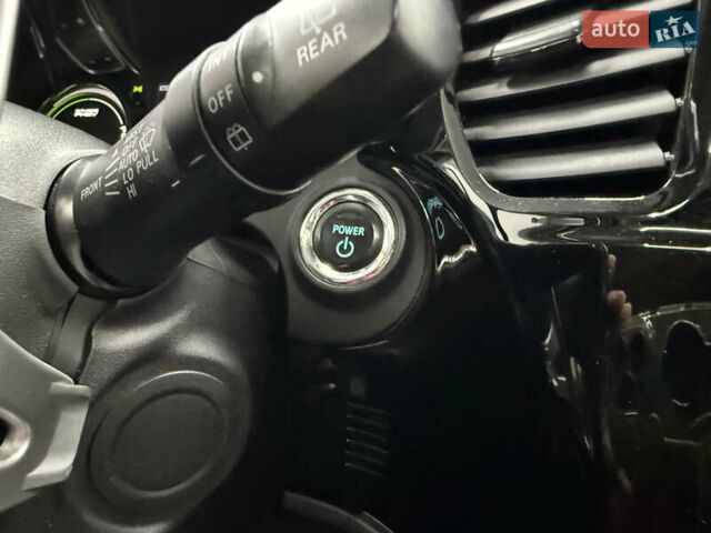 Чорний Міцубісі Аутлендер, об'ємом двигуна 2 л та пробігом 67 тис. км за 22999 $, фото 22 на Automoto.ua