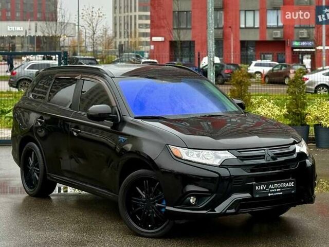 Чорний Міцубісі Аутлендер, об'ємом двигуна 2 л та пробігом 79 тис. км за 22900 $, фото 1 на Automoto.ua