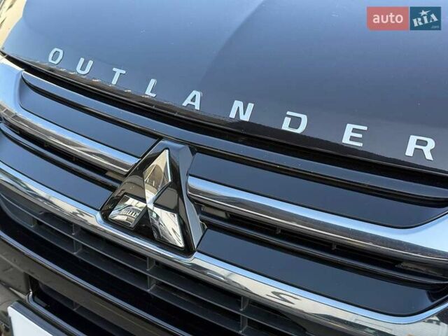 Черный Мицубиси Аутлендер, объемом двигателя 2 л и пробегом 67 тыс. км за 23000 $, фото 9 на Automoto.ua