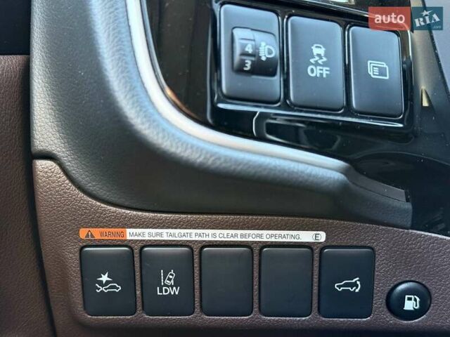 Черный Мицубиси Аутлендер, объемом двигателя 2 л и пробегом 67 тыс. км за 23000 $, фото 46 на Automoto.ua