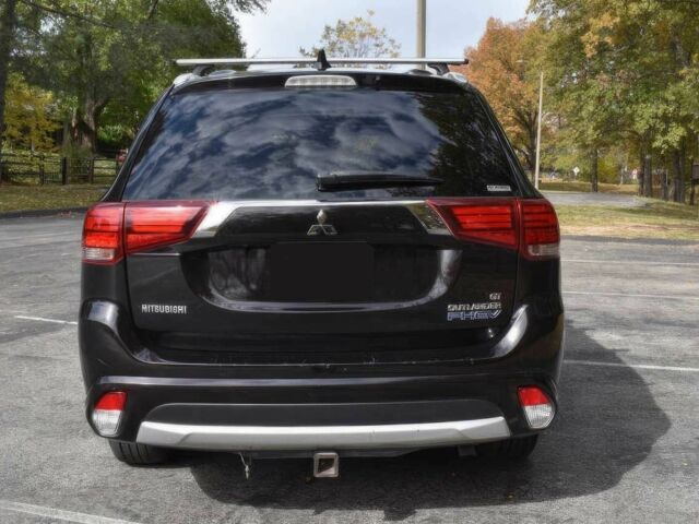 Чорний Міцубісі Аутлендер, об'ємом двигуна 2 л та пробігом 45 тис. км за 14000 $, фото 4 на Automoto.ua