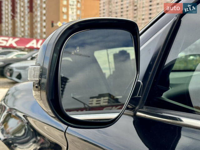 Міцубісі Аутлендер 2018 у Києві на Automoto.ua Чорний Міцубісі Аутлендер, об'ємом двигуна 3 л та пробігом 182 тис. км за 16900 $, фото 64 на Automoto.ua
