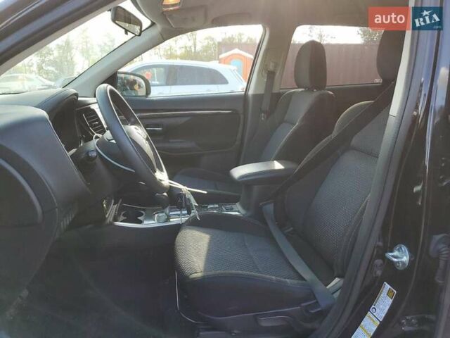 Чорний Міцубісі Аутлендер, об'ємом двигуна 2.4 л та пробігом 153 тис. км за 2800 $, фото 6 на Automoto.ua