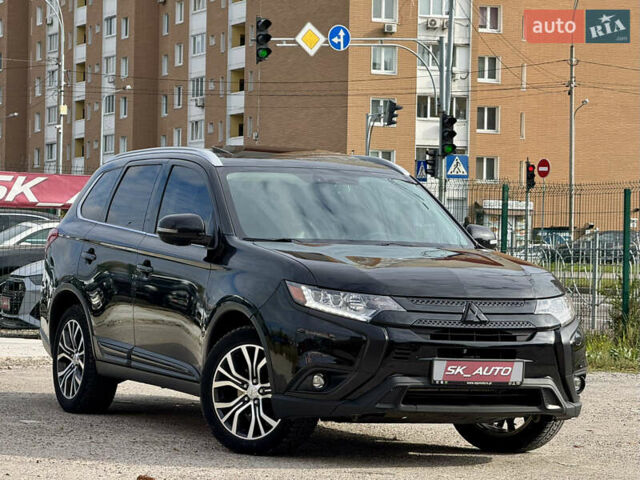 Міцубісі Аутлендер 2018 у Києві на Automoto.ua Чорний Міцубісі Аутлендер, об'ємом двигуна 3 л та пробігом 182 тис. км за 16900 $, фото 75 на Automoto.ua