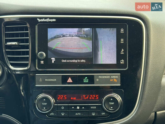 Міцубісі Аутлендер 2018 у Києві на Automoto.ua Чорний Міцубісі Аутлендер, об'ємом двигуна 3 л та пробігом 182 тис. км за 16900 $, фото 47 на Automoto.ua