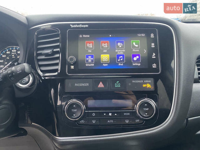 Черный Мицубиси Аутлендер, объемом двигателя 2 л и пробегом 76 тыс. км за 20800 $, фото 12 на Automoto.ua