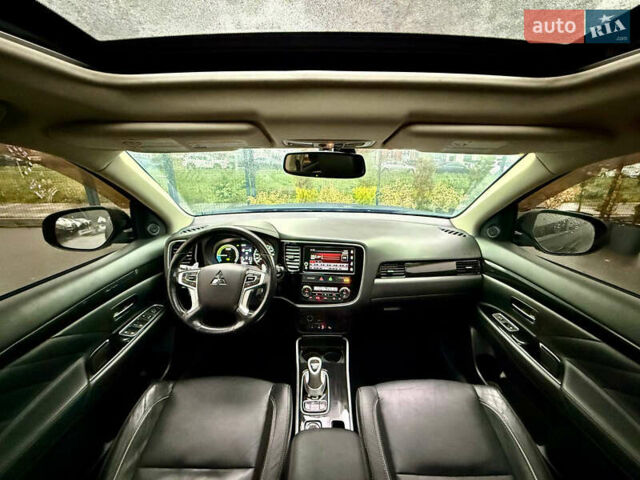 Чорний Міцубісі Аутлендер, об'ємом двигуна 2 л та пробігом 79 тис. км за 22900 $, фото 40 на Automoto.ua