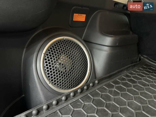 Чорний Міцубісі Аутлендер, об'ємом двигуна 2 л та пробігом 67 тис. км за 22999 $, фото 34 на Automoto.ua