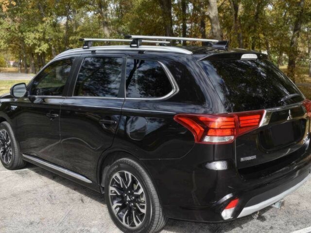 Чорний Міцубісі Аутлендер, об'ємом двигуна 2 л та пробігом 45 тис. км за 14000 $, фото 3 на Automoto.ua