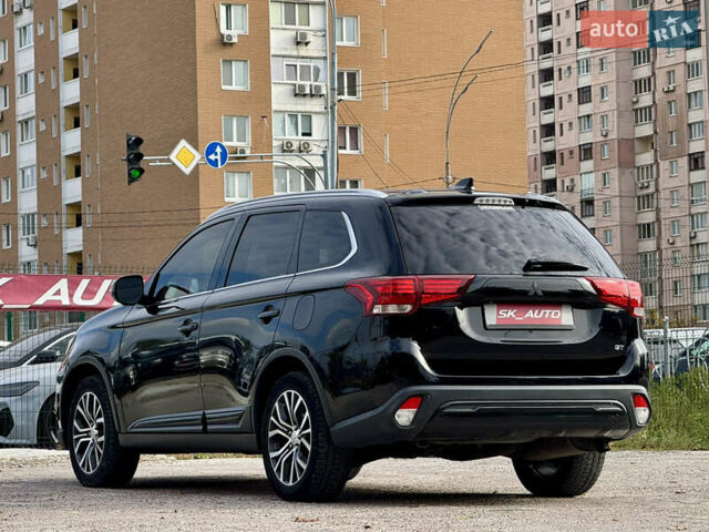 Міцубісі Аутлендер 2018 у Києві на Automoto.ua Чорний Міцубісі Аутлендер, об'ємом двигуна 3 л та пробігом 182 тис. км за 16900 $, фото 89 на Automoto.ua