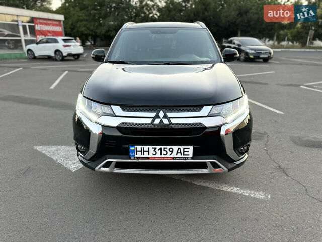 Чорний Міцубісі Аутлендер, об'ємом двигуна 2.36 л та пробігом 66 тис. км за 19800 $, фото 3 на Automoto.ua