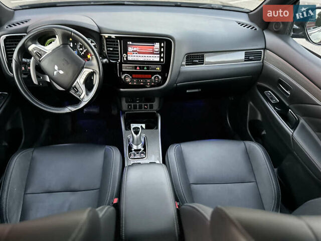 Чорний Міцубісі Аутлендер, об'ємом двигуна 2.36 л та пробігом 66 тис. км за 19800 $, фото 22 на Automoto.ua