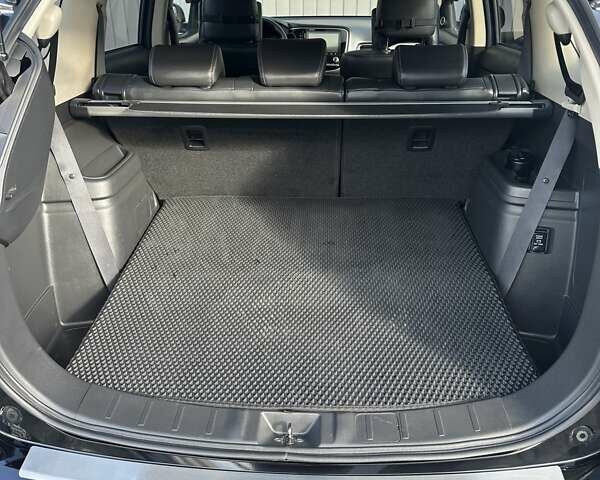 Черный Мицубиси Аутлендер, объемом двигателя 2.36 л и пробегом 90 тыс. км за 26500 $, фото 37 на Automoto.ua