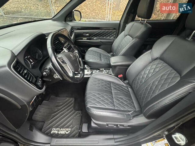 Черный Мицубиси Аутлендер, объемом двигателя 2 л и пробегом 148 тыс. км за 21800 $, фото 21 на Automoto.ua