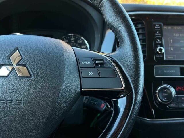 Чорний Міцубісі Аутлендер, об'ємом двигуна 2.4 л та пробігом 97 тис. км за 17700 $, фото 9 на Automoto.ua