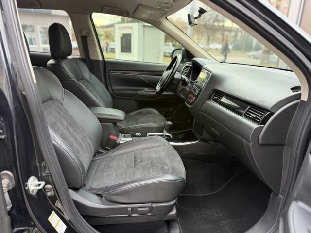 Чорний Міцубісі Аутлендер, об'ємом двигуна 2.4 л та пробігом 107 тис. км за 16250 $, фото 4 на Automoto.ua