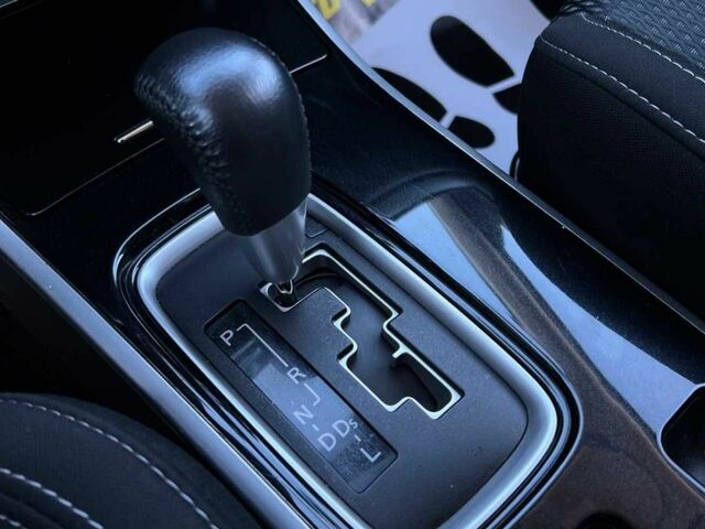 Чорний Міцубісі Аутлендер, об'ємом двигуна 2.4 л та пробігом 97 тис. км за 17700 $, фото 13 на Automoto.ua