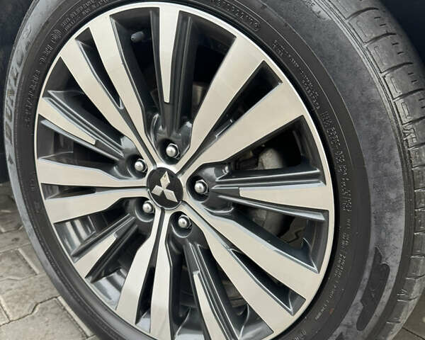 Чорний Міцубісі Аутлендер, об'ємом двигуна 2.36 л та пробігом 53 тис. км за 23500 $, фото 8 на Automoto.ua