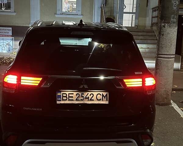 Черный Мицубиси Аутлендер, объемом двигателя 2.36 л и пробегом 90 тыс. км за 26500 $, фото 10 на Automoto.ua