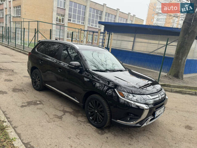 Черный Мицубиси Аутлендер, объемом двигателя 2 л и пробегом 148 тыс. км за 21800 $, фото 11 на Automoto.ua