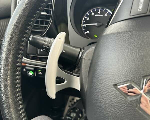 Черный Мицубиси Аутлендер, объемом двигателя 2.36 л и пробегом 90 тыс. км за 26500 $, фото 77 на Automoto.ua