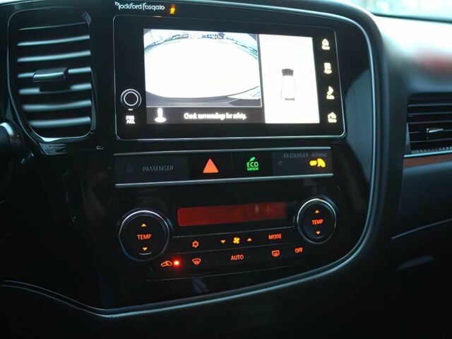 Черный Мицубиси Аутлендер, объемом двигателя 3 л и пробегом 43 тыс. км за 6400 $, фото 9 на Automoto.ua