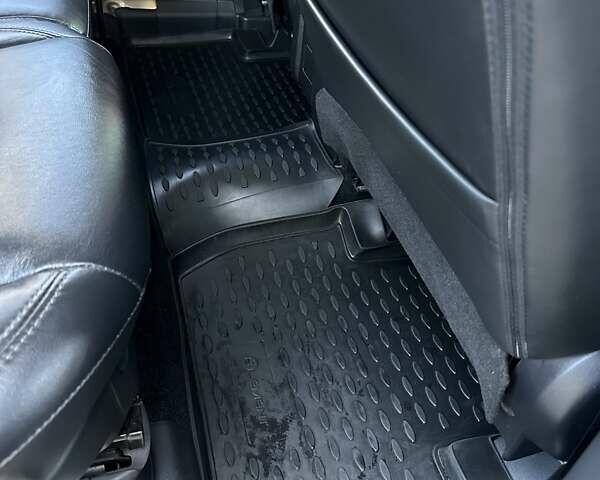 Черный Мицубиси Аутлендер, объемом двигателя 2.36 л и пробегом 90 тыс. км за 26500 $, фото 28 на Automoto.ua