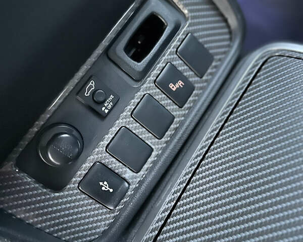 Чорний Міцубісі Аутлендер, об'ємом двигуна 2.36 л та пробігом 66 тис. км за 19800 $, фото 17 на Automoto.ua