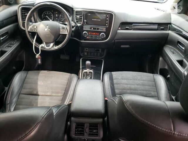 Черный Мицубиси Аутлендер, объемом двигателя 2.36 л и пробегом 135 тыс. км за 2800 $, фото 9 на Automoto.ua